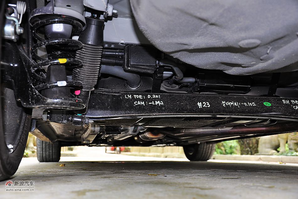 东风悦达起亚K2引擎底盘