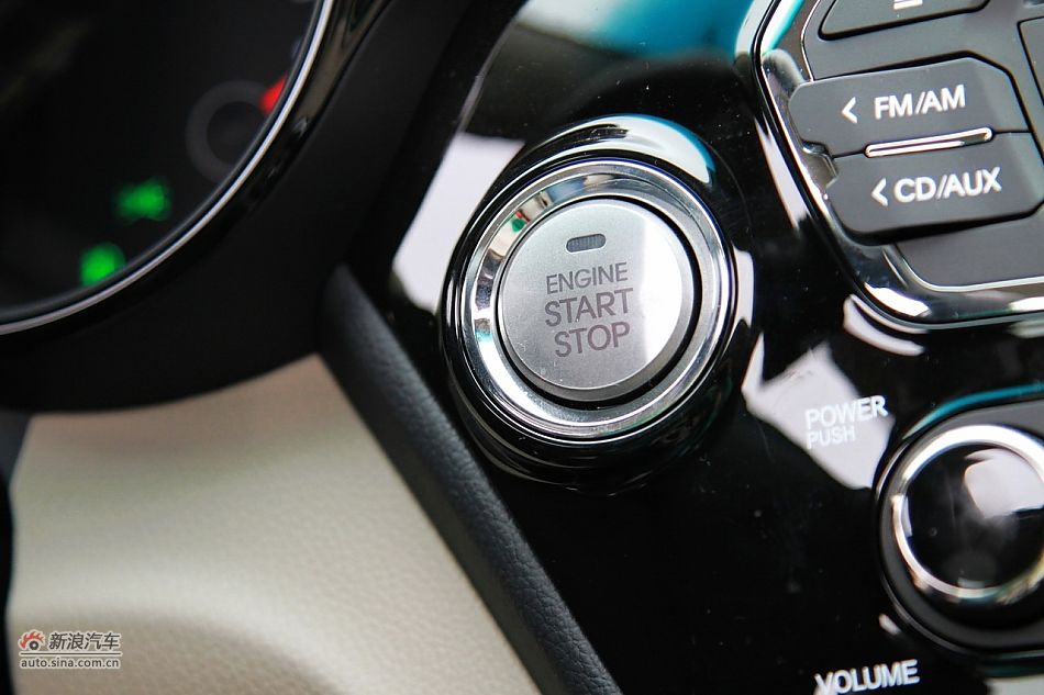 2012款东风悦达起亚K2 1.6L自动Premium两厢