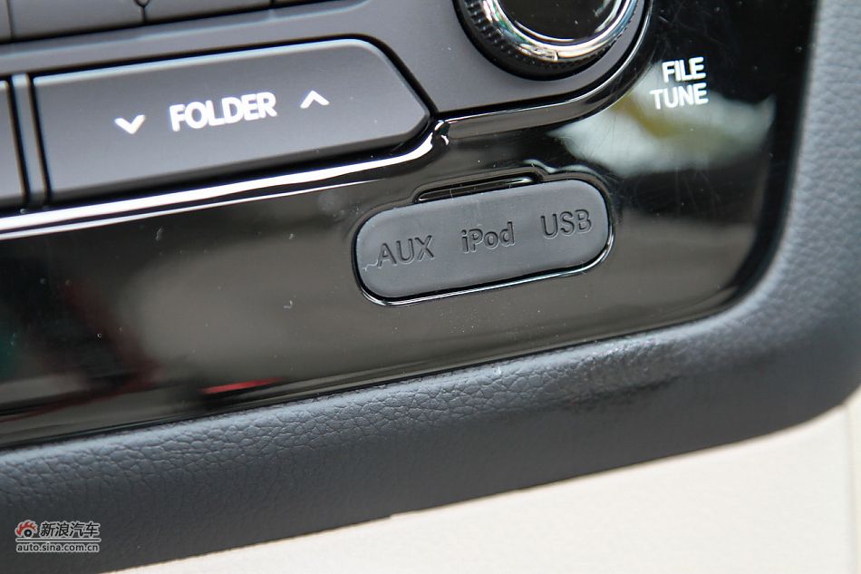 2012款东风悦达起亚K2 1.6L自动Premium两厢