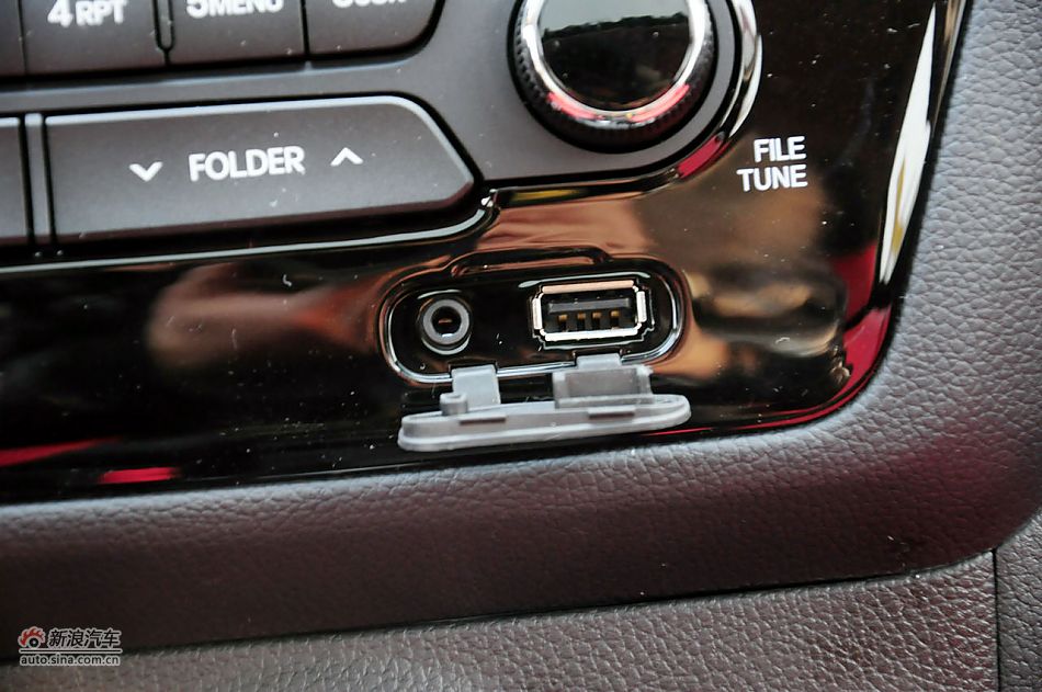 2012款起亚K2两厢实拍