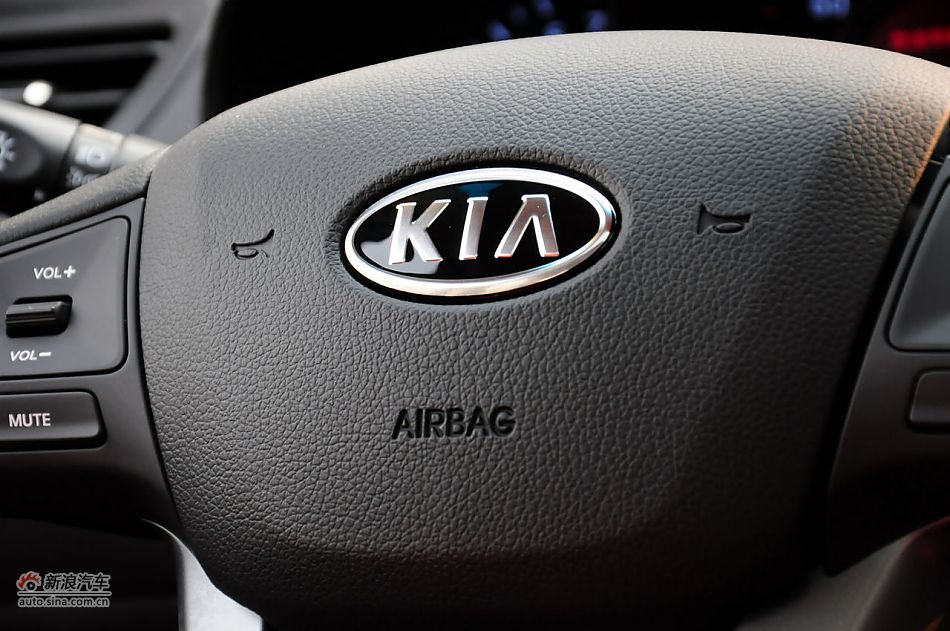 2012款起亚K2两厢实拍