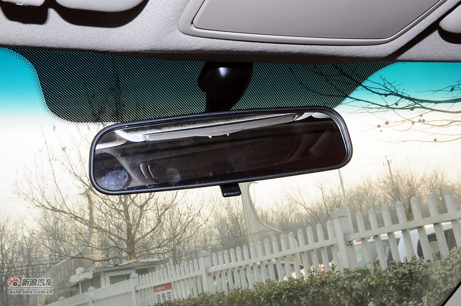 2012款起亚K2两厢实拍