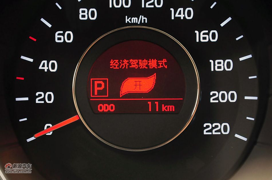 2012款起亚K2两厢实拍