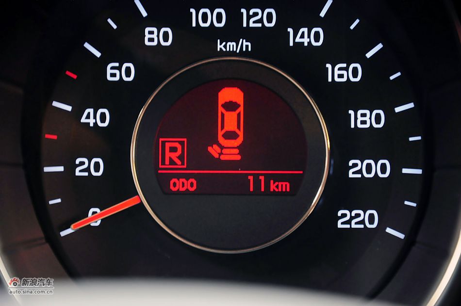 2012款起亚K2两厢实拍