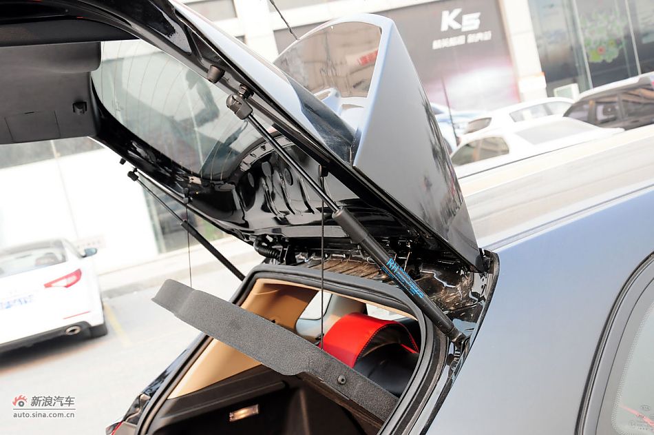 2012款起亚K2两厢实拍