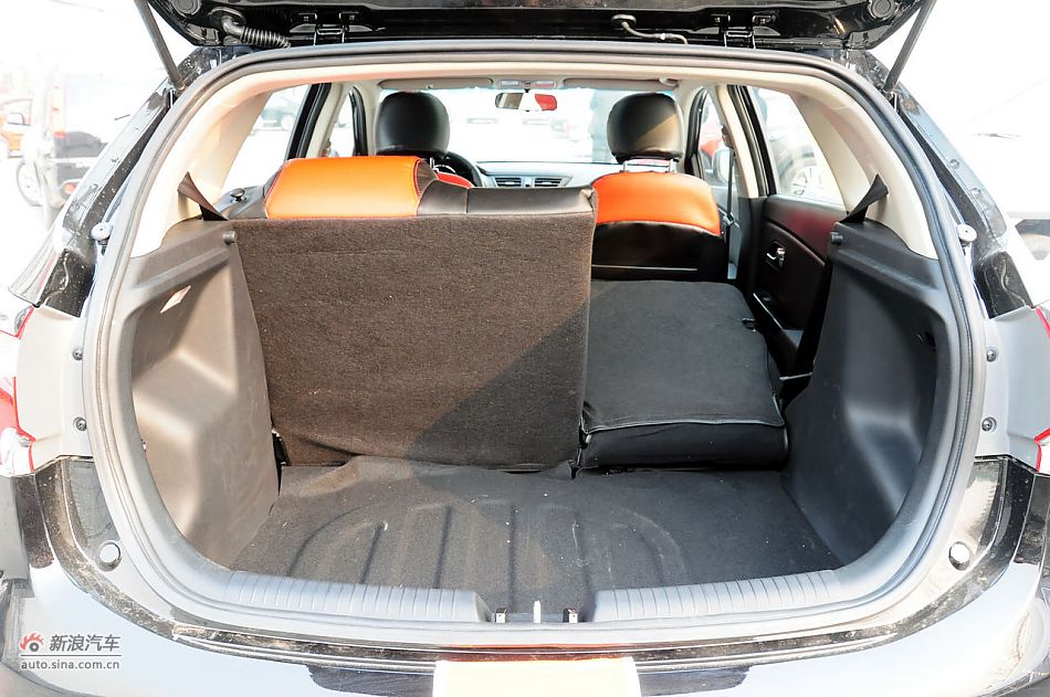 2012款起亚K2两厢实拍