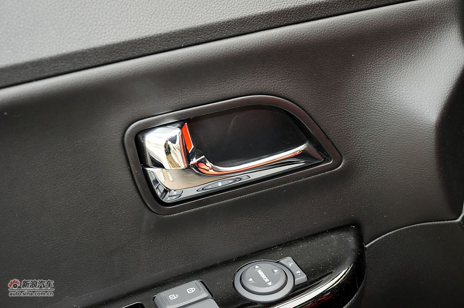 2012款起亚K2两厢实拍