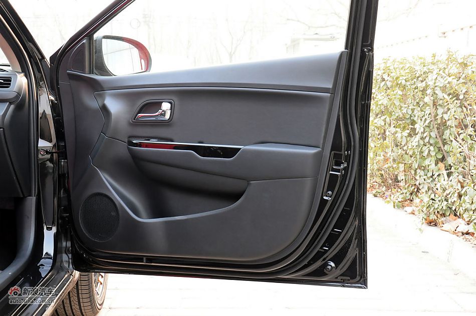 2012款起亚K2两厢实拍