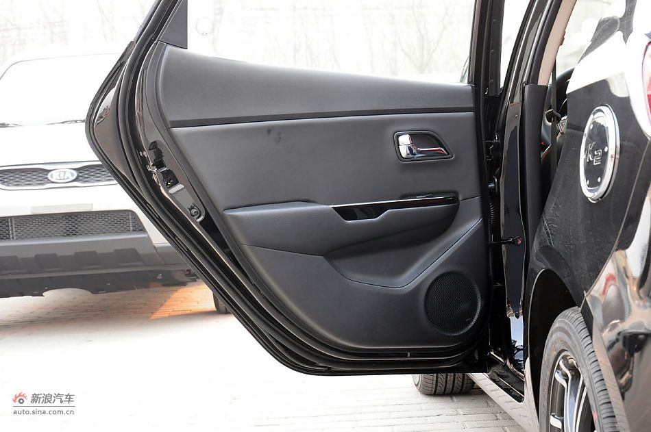 2012款起亚K2两厢实拍