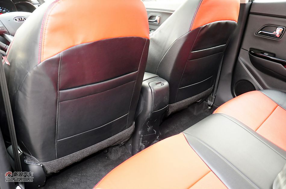 2012款起亚K2两厢实拍