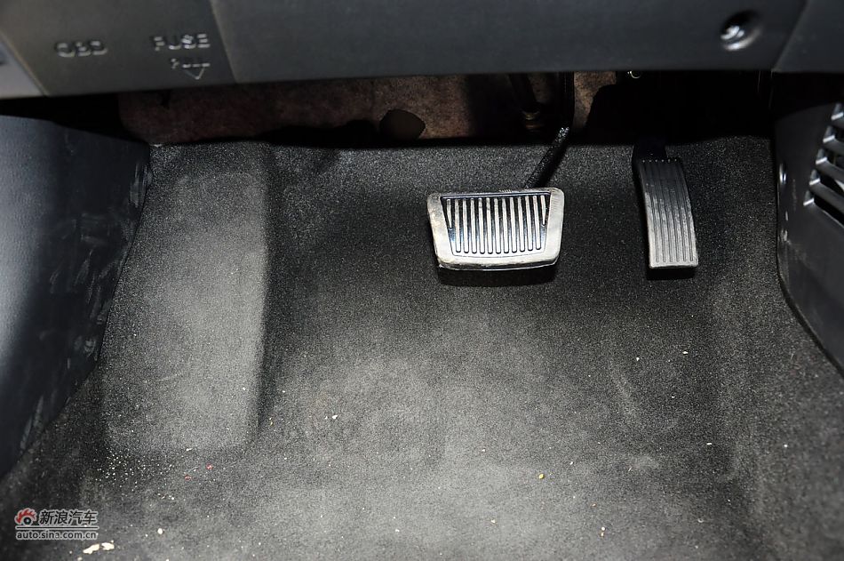 2012款起亚K2两厢实拍