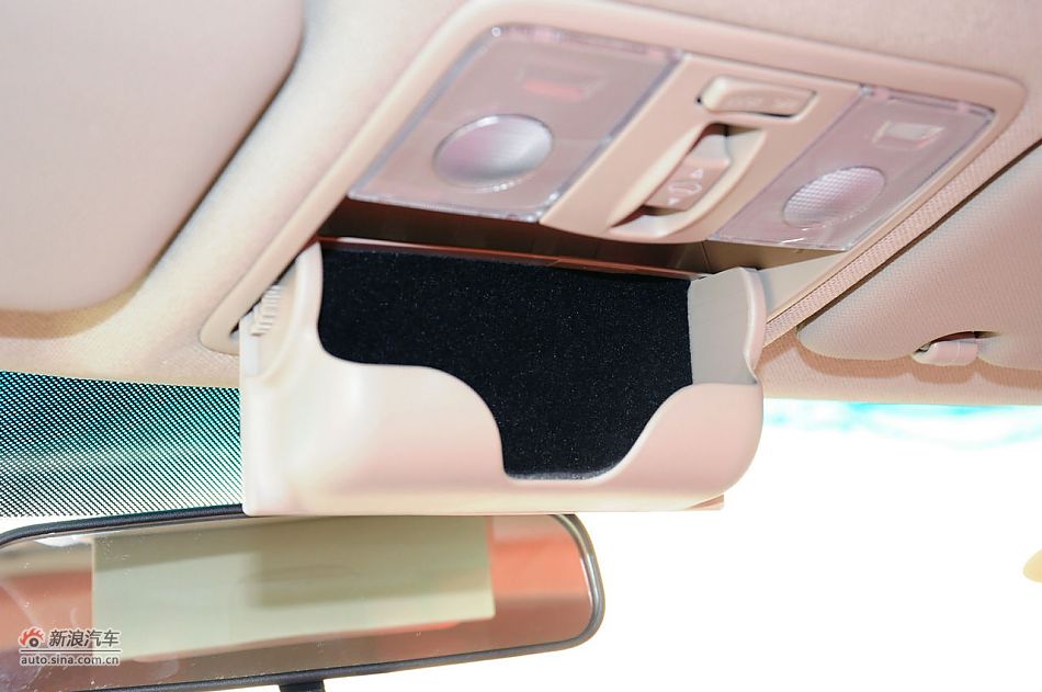 2012款起亚K2两厢实拍