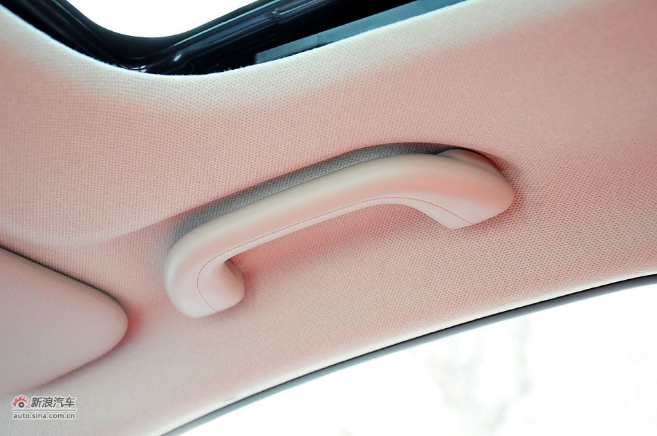 2012款起亚K2两厢实拍