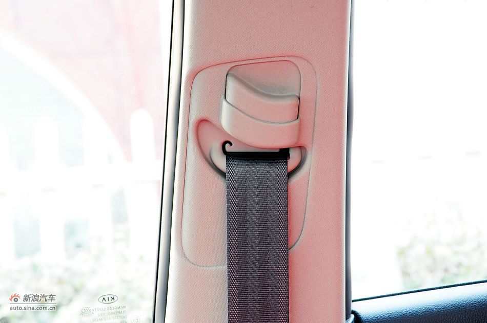 2012款起亚K2两厢实拍