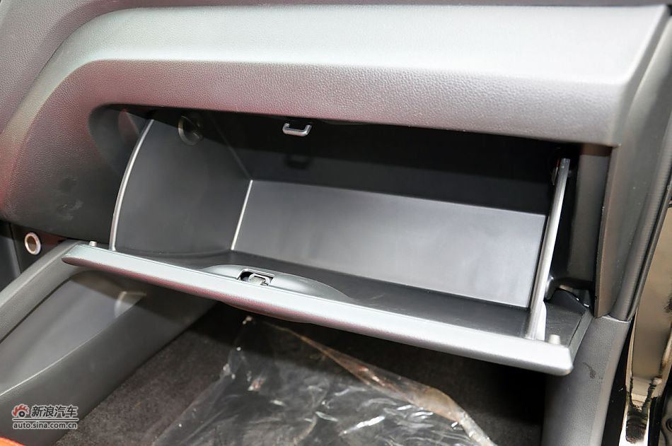 2012款起亚K2两厢实拍