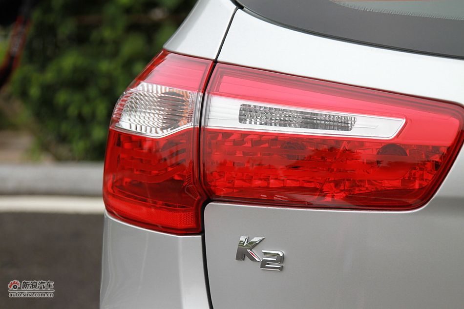 2012款东风悦达起亚K2 1.6L自动Premium两厢