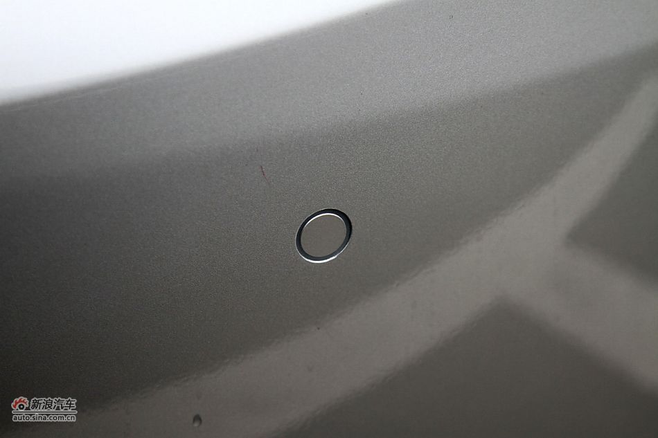 2012款东风悦达起亚K2 1.6L自动Premium两厢