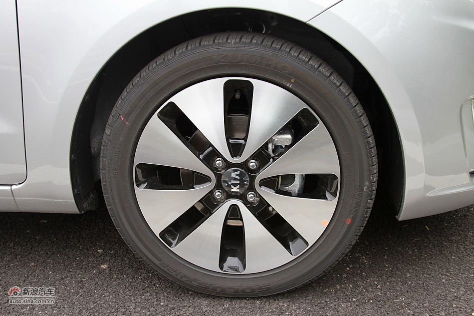 2012款东风悦达起亚K2 1.6L自动Premium两厢