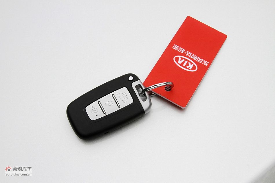 2012款东风悦达起亚K2 1.6L自动Premium两厢