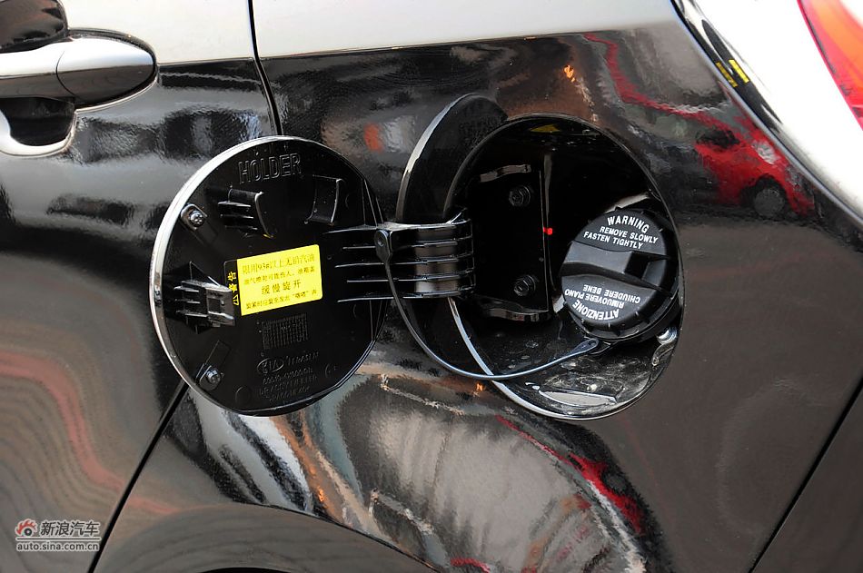 2012款起亚K2两厢实拍