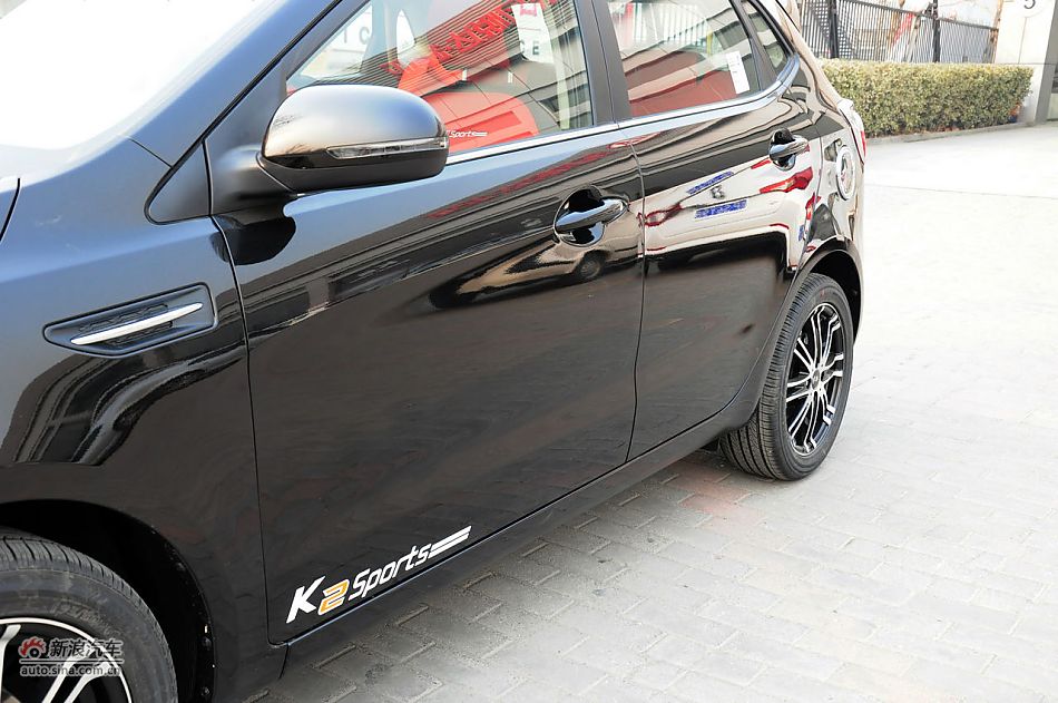 2012款起亚K2两厢实拍