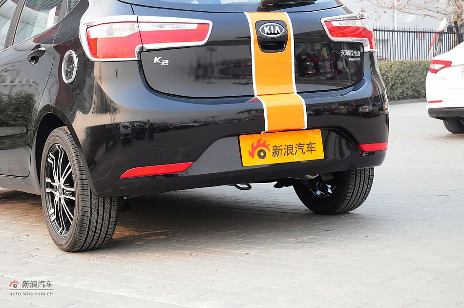 2012款起亚K2两厢实拍
