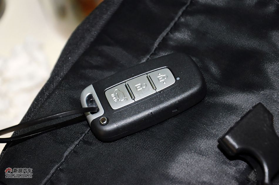 2012款起亚K2两厢实拍