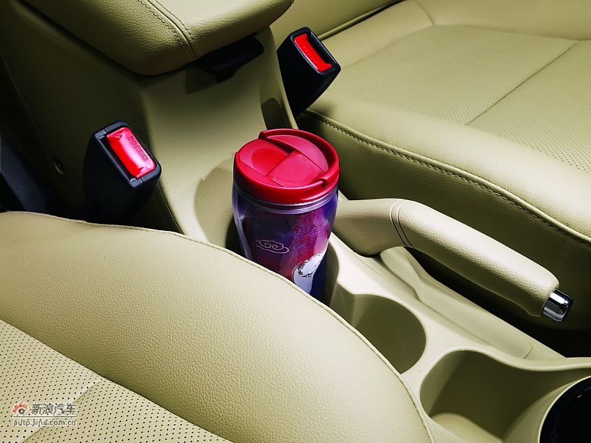 2012款起亚K2官图