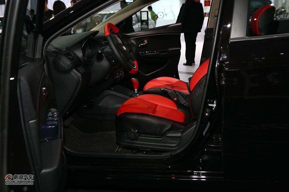 东风悦达起亚K2 Sport