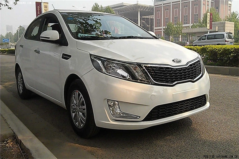 起亚K2 2012款 三厢1.4L MT GLS 纪念版 外观