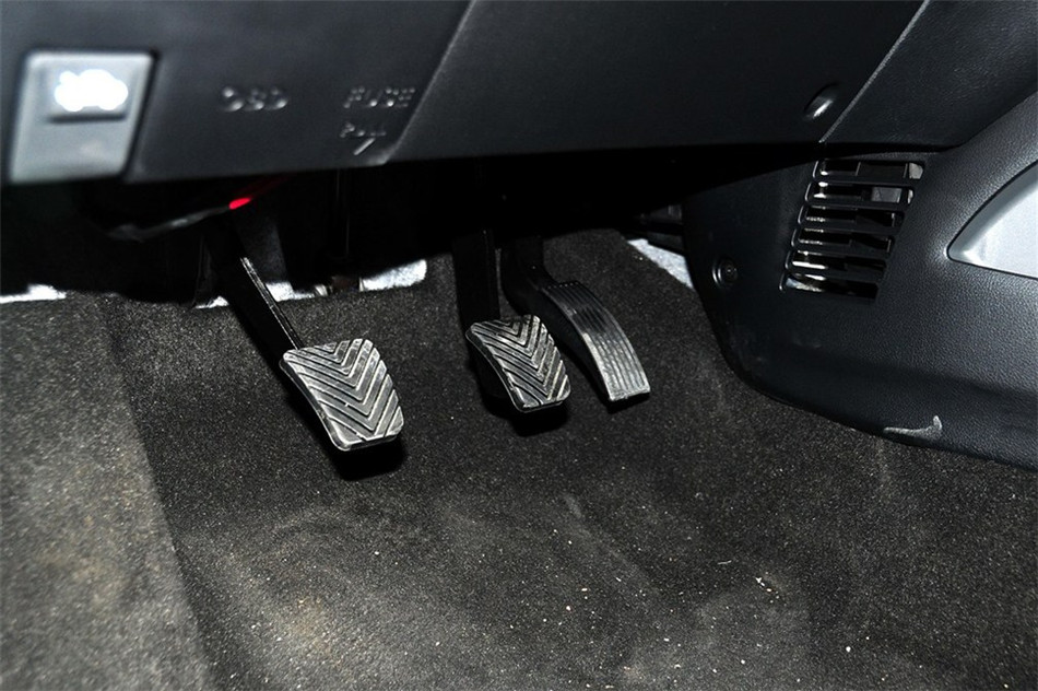 K2 2012 1.4L MT GLS  ռ