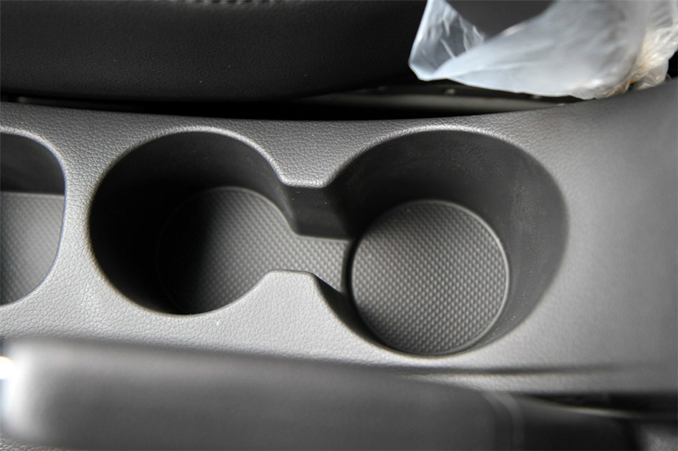 起亚K2 两厢 2012款 1.6L AT Premium 空间