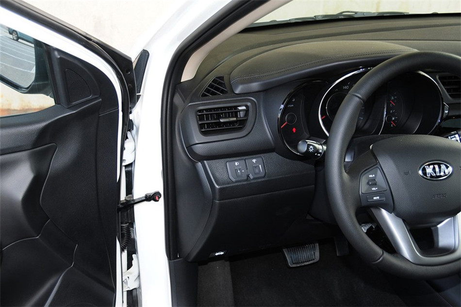 K2  2012 1.6L AT Premium 