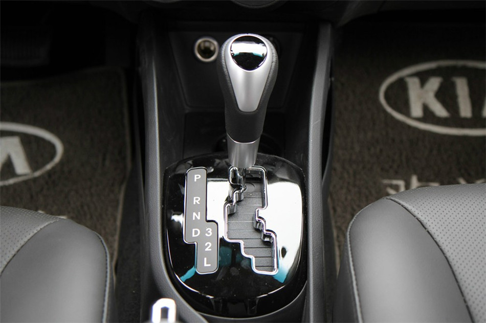 K2  2012 1.6L AT Premium 