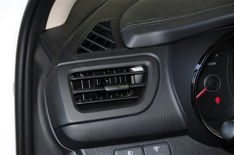 K2  2012 1.6L AT Premium 