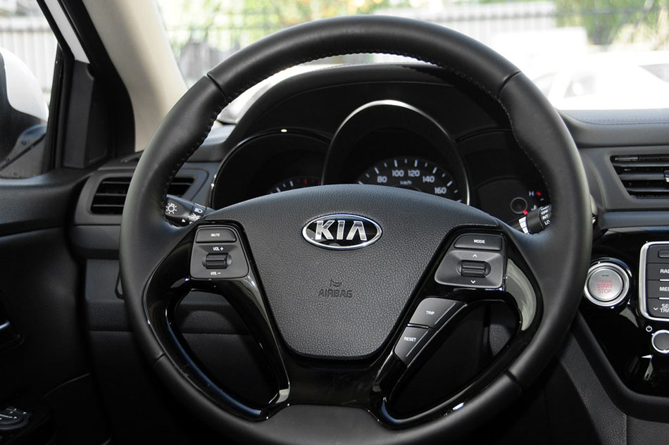 2015款 三厢 1.6L AT Premium 内饰