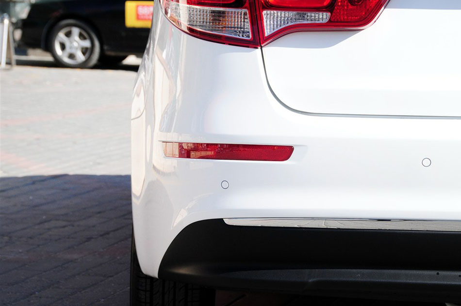 2015  1.6L AT Premium ϸ