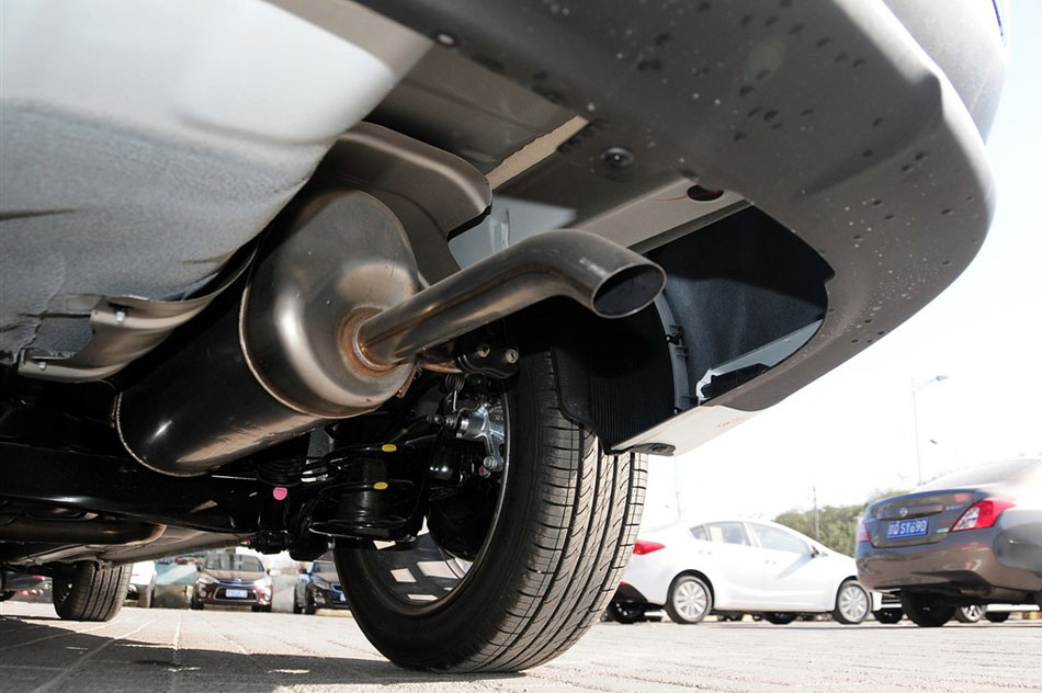 2015  1.6L AT Premium 