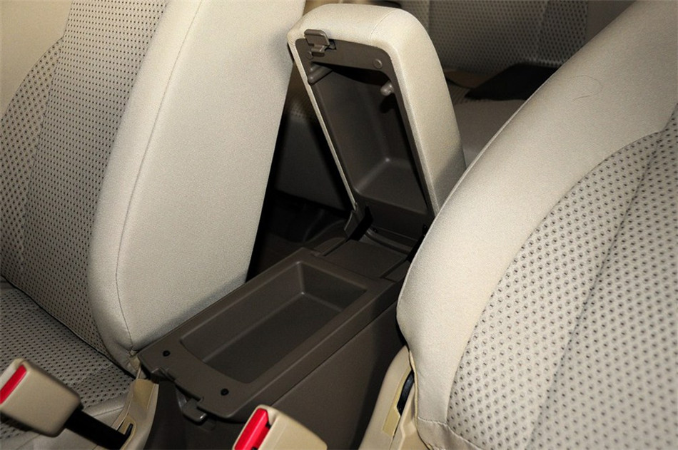 2013款途胜2.0L两驱手动时尚型