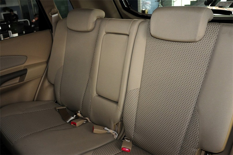 2013款途胜2.0L两驱手动时尚型