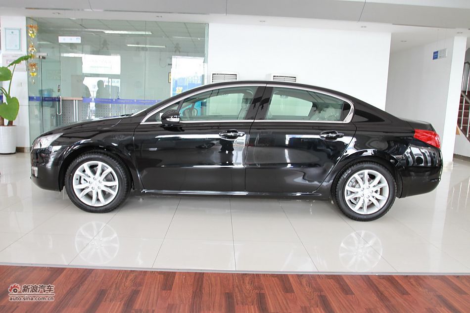 2011款标致508 2.3L自动豪华版