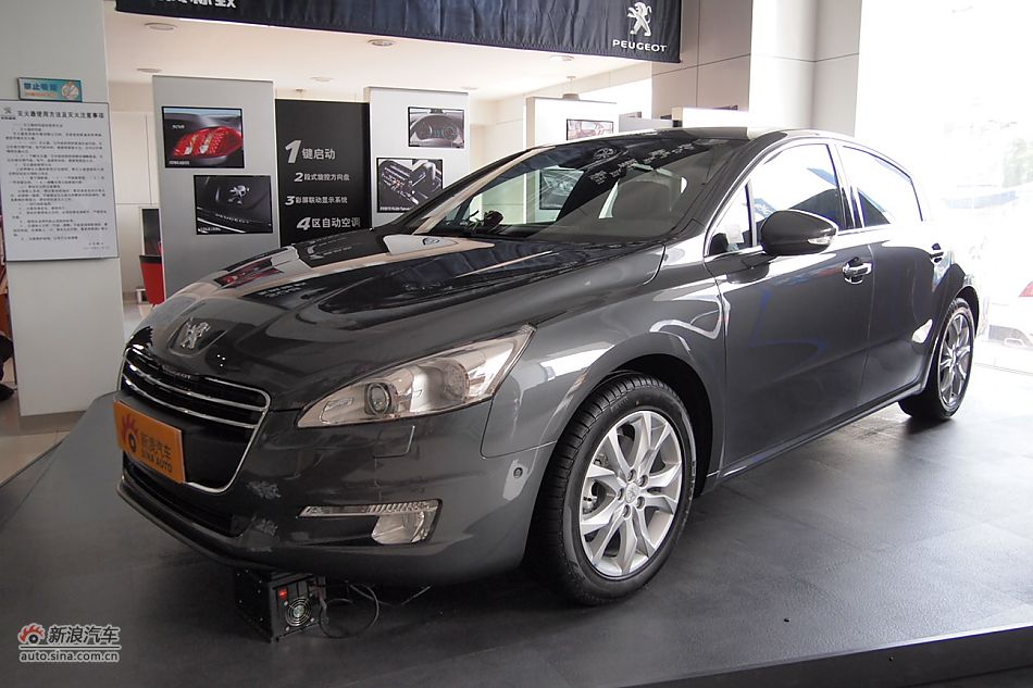 东风标致508 2.3L自动旗舰型