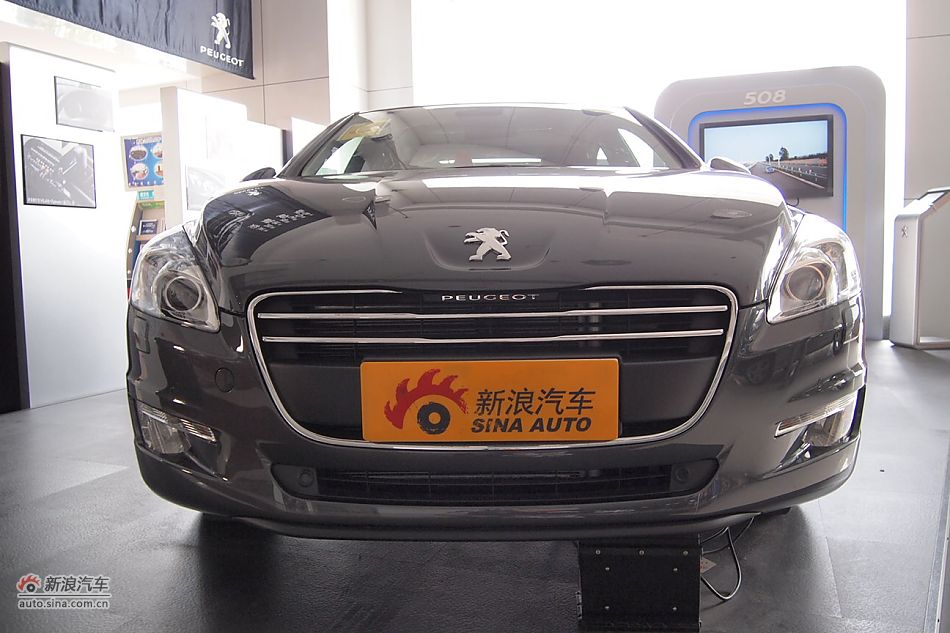 东风标致508 2.3L自动旗舰型