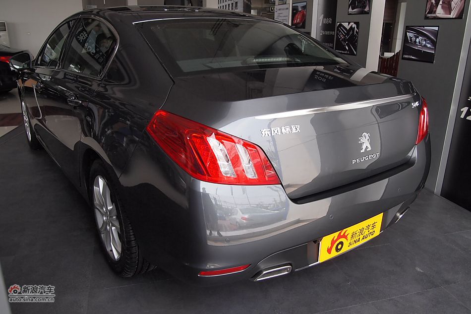 东风标致508 2.3L自动旗舰型