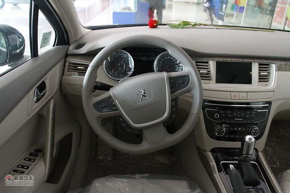 2011款标致508 2.3L自动豪华版