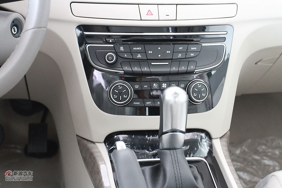 2011款标致508 2.3L自动豪华版