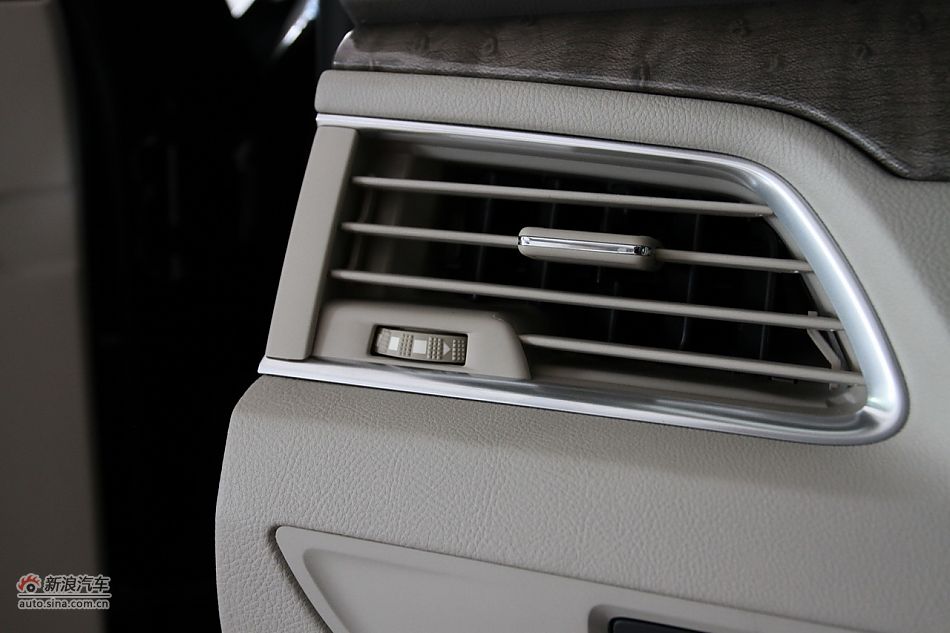 2011款标致508 2.3L自动豪华版