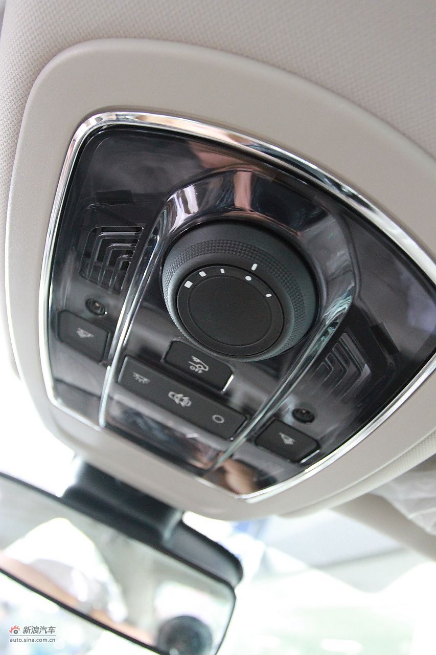 2011款标致508 2.3L自动豪华版