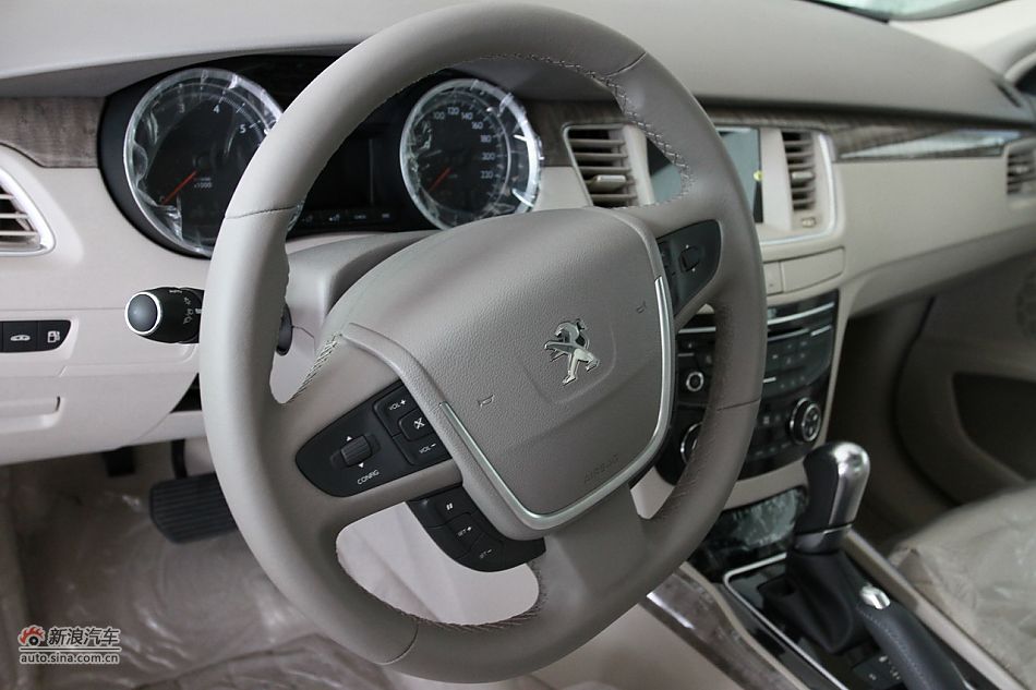 2011款标致508 2.3L自动豪华版