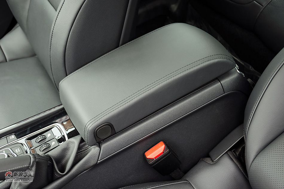 2011款标致508实拍